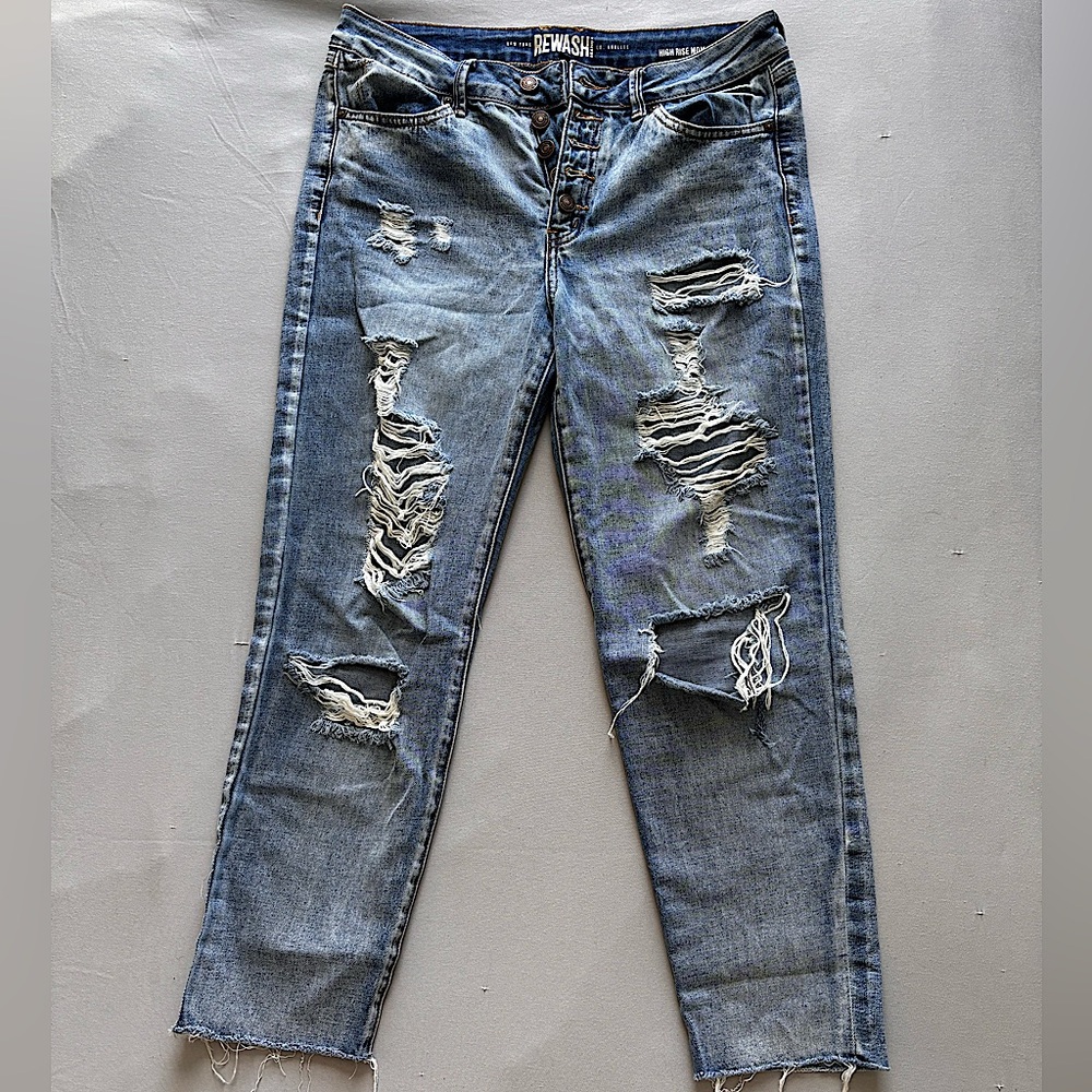 Ripped Mom Jeans